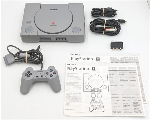 Playstation 1 - Uden Analog Sticks - Komplet I Æske - Konsol - SNR C7043592 (B Grade) (Genbrug)